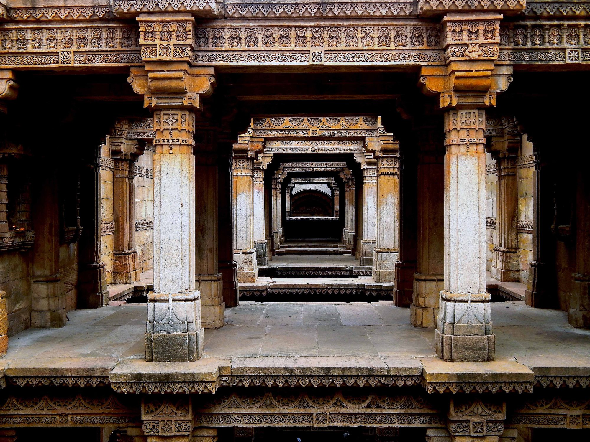 Amazing Architecture Of Adalaj Stepwell Gandhinaga — Gujarat
